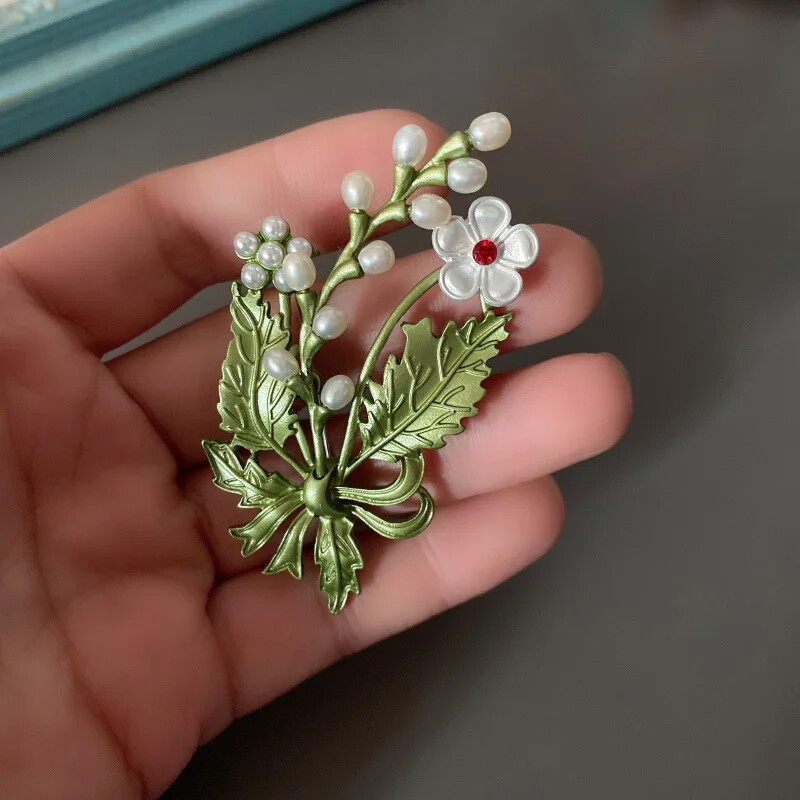 Women Vintage Flower Pearl Brooches Pins Enamel Plant Pin Corsage Badges Jewelry
