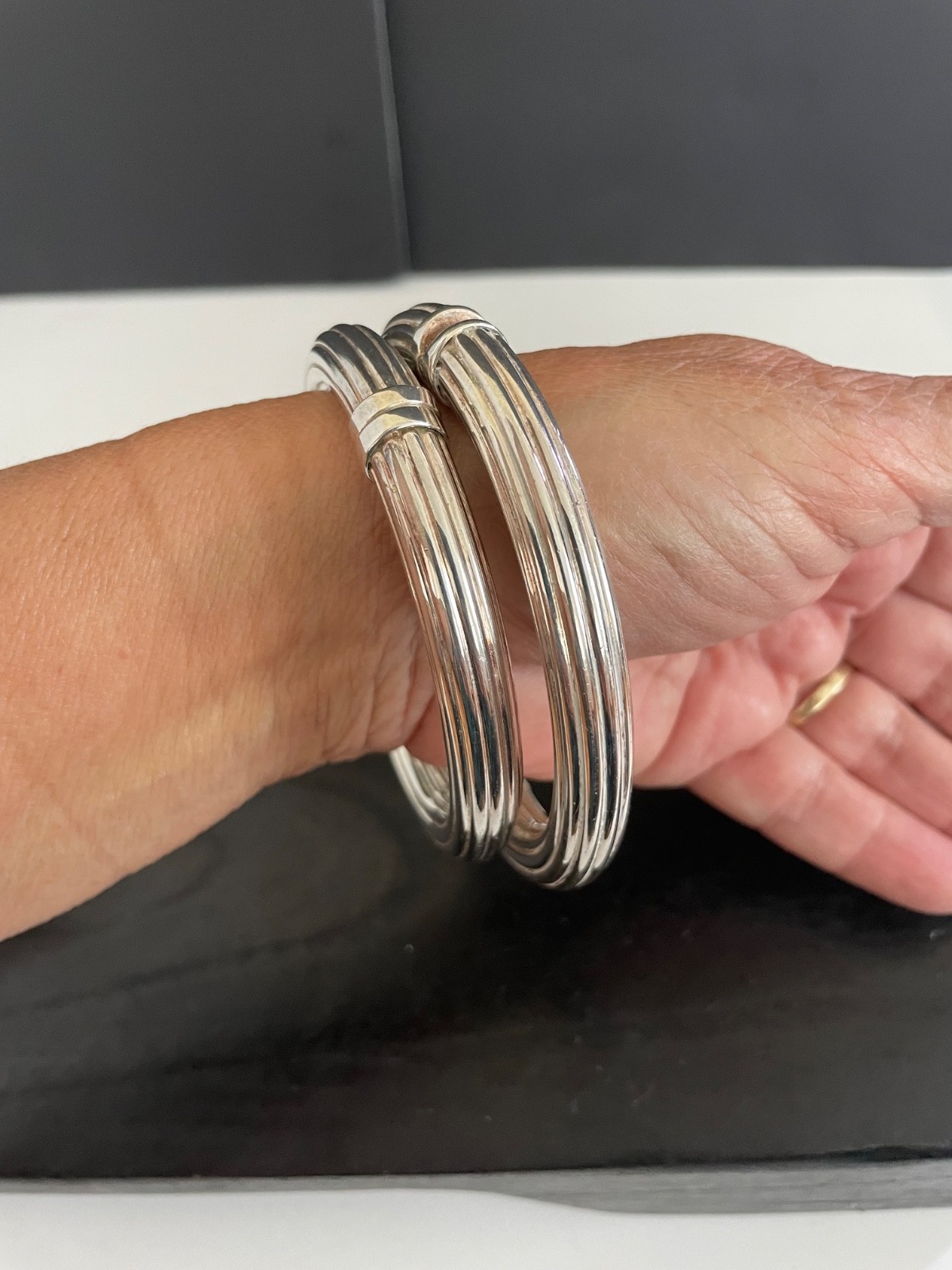 Milor Italy Sterling Silver Set 2 Ribbed Hinged Bangle Bracelets Pair Earrings