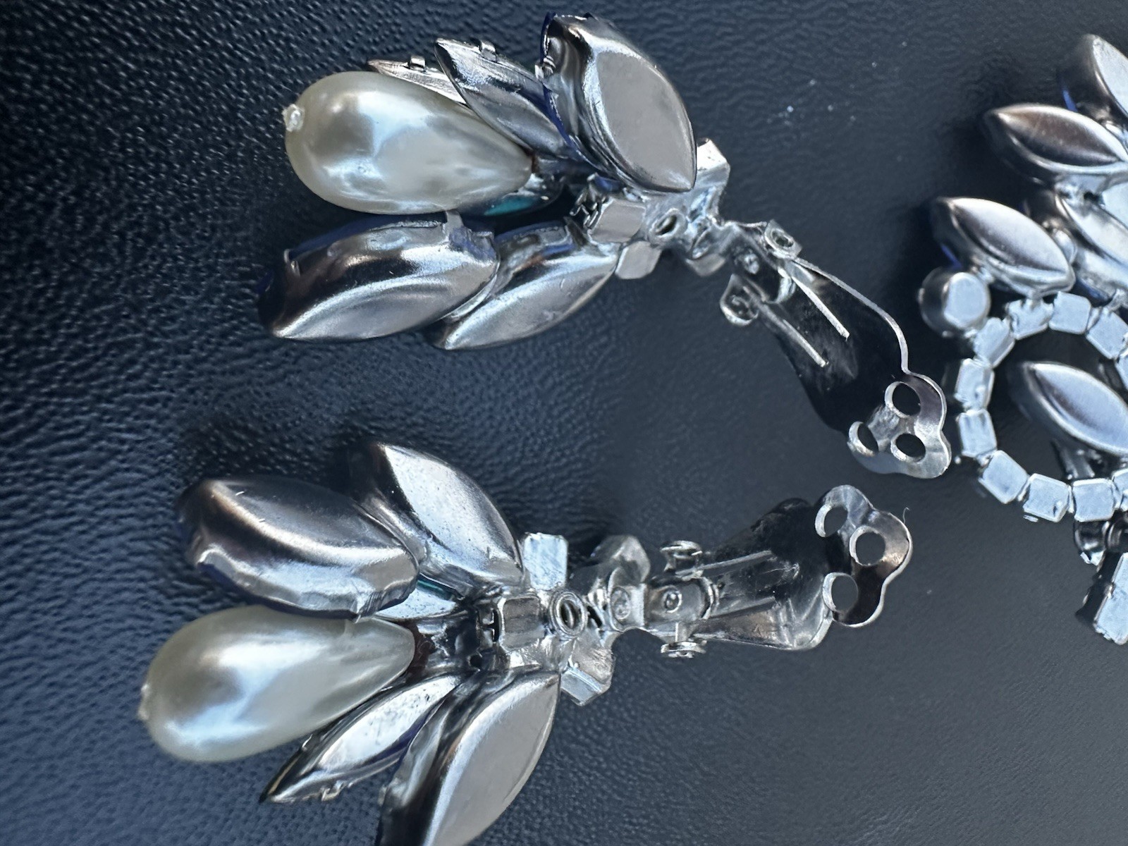 Vintage Juliana D&E Rhinestone Crystal Brooch And Clip On Set Ref 2361