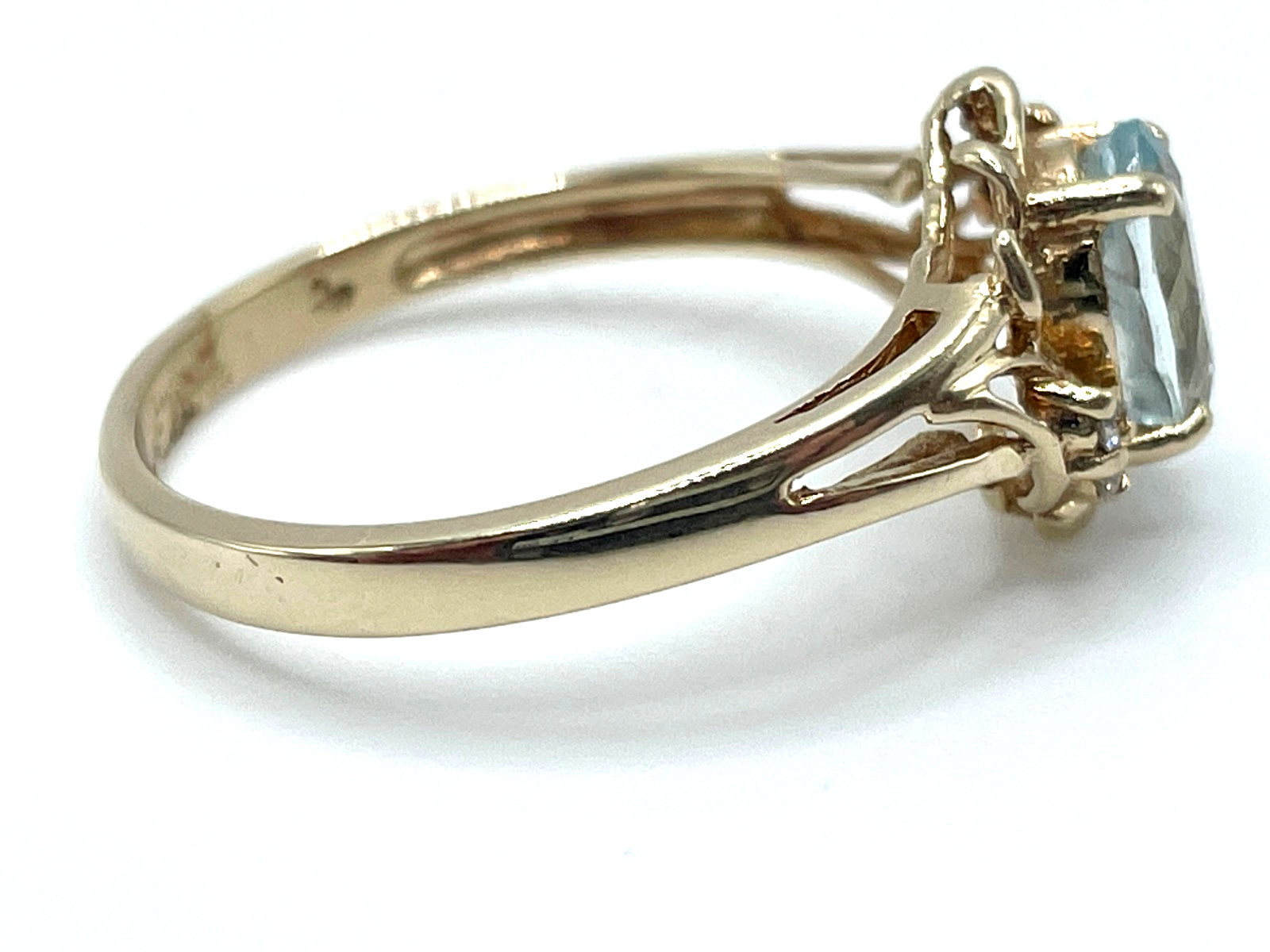 Women’s 14K Yellow Gold Split Shank Blue Topaz Ring Size 7.25, 2.4 Grams