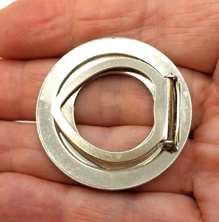 Vtg Lieba USA Multi-Use Double Circle Scarf Clip Textured Silver Tone 1.5″ Dia.
