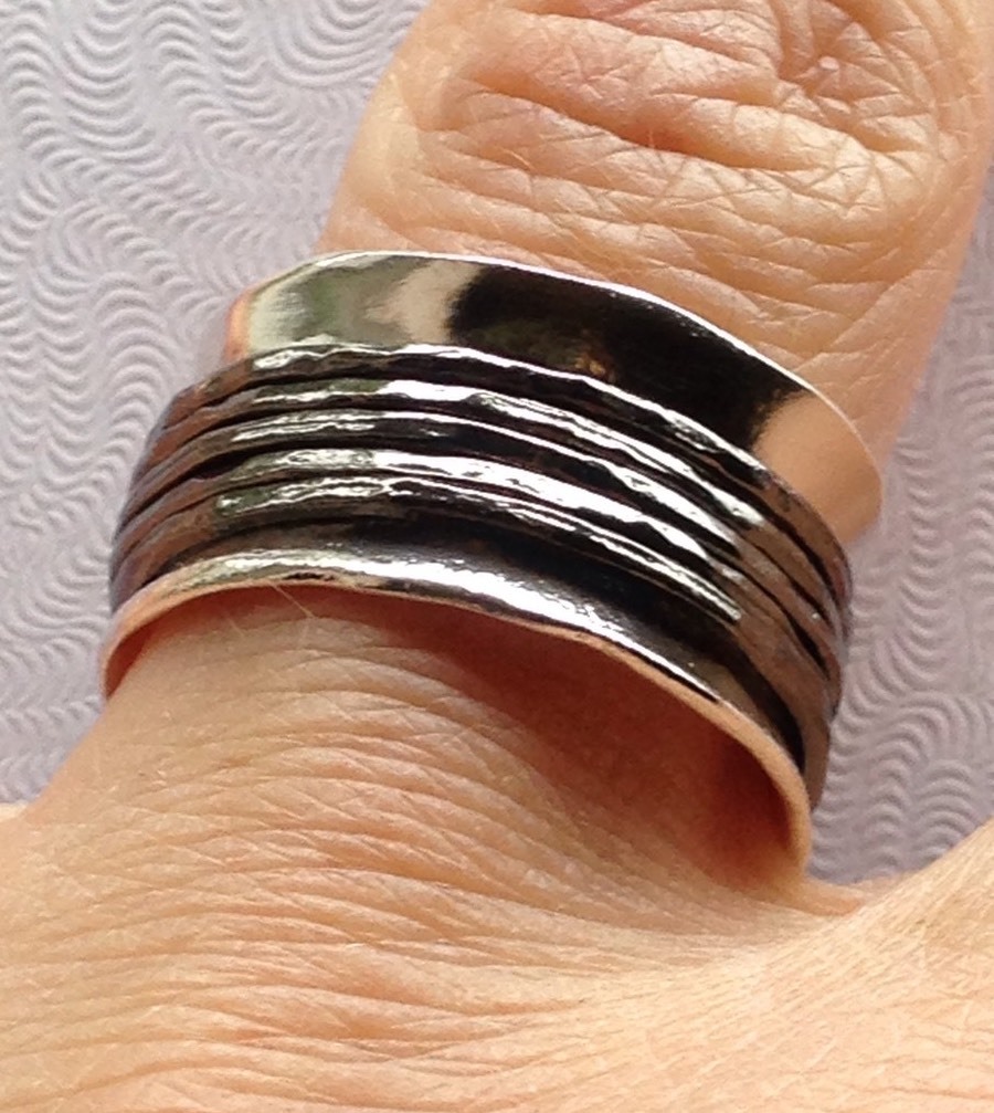NWOT OR PAZ STERLING SILVER HAMMERED DESIGN BLACK SPINNER RING SZ 7 ISRAEL PZ