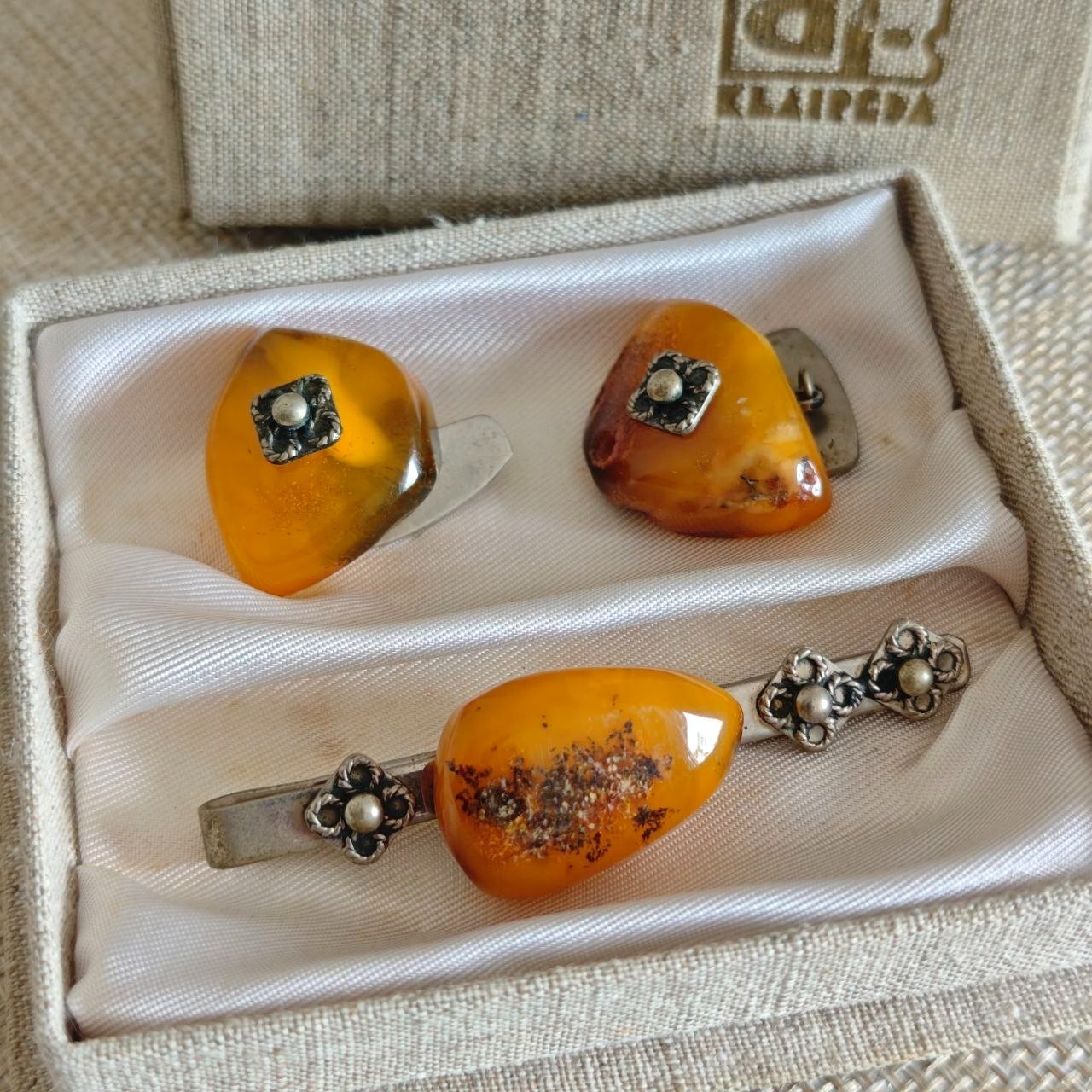 Vintage Soviet Baltic Amber Cufflinks & Tie Clip Set Daile Klaipeda USSR Lithuan