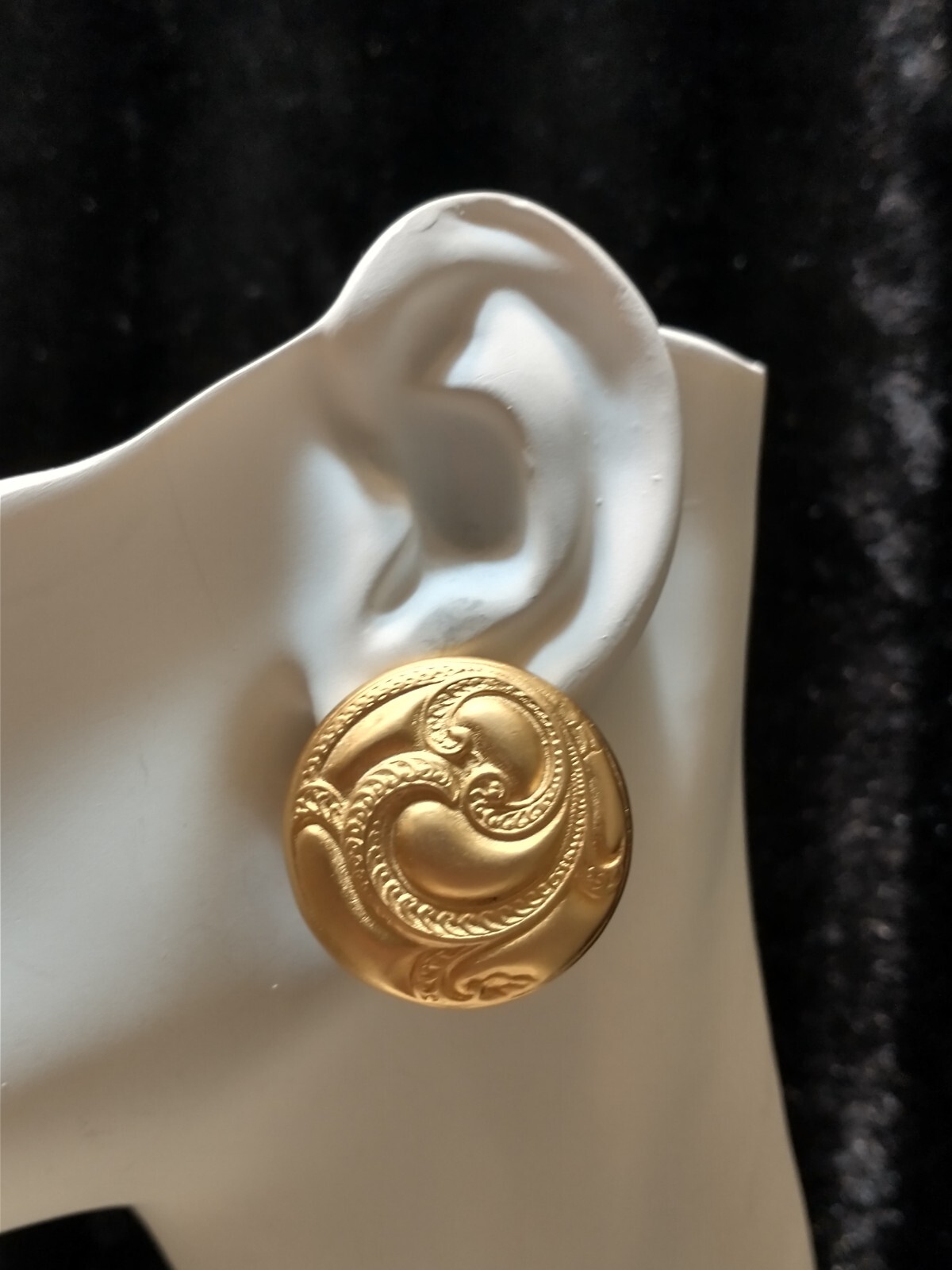 Vtg Earrings 80’s ART DECO/NOUVEAU CLASSY Swirled BRUSH Matte GOLDTONE RARE Clip