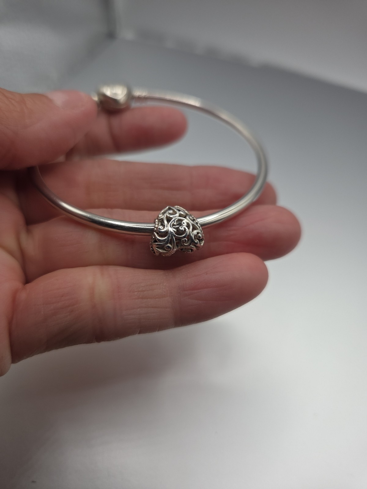 925 Silver Authentic PANDORA Moments Heart Clasp Bangle Bracelet Heart Charm