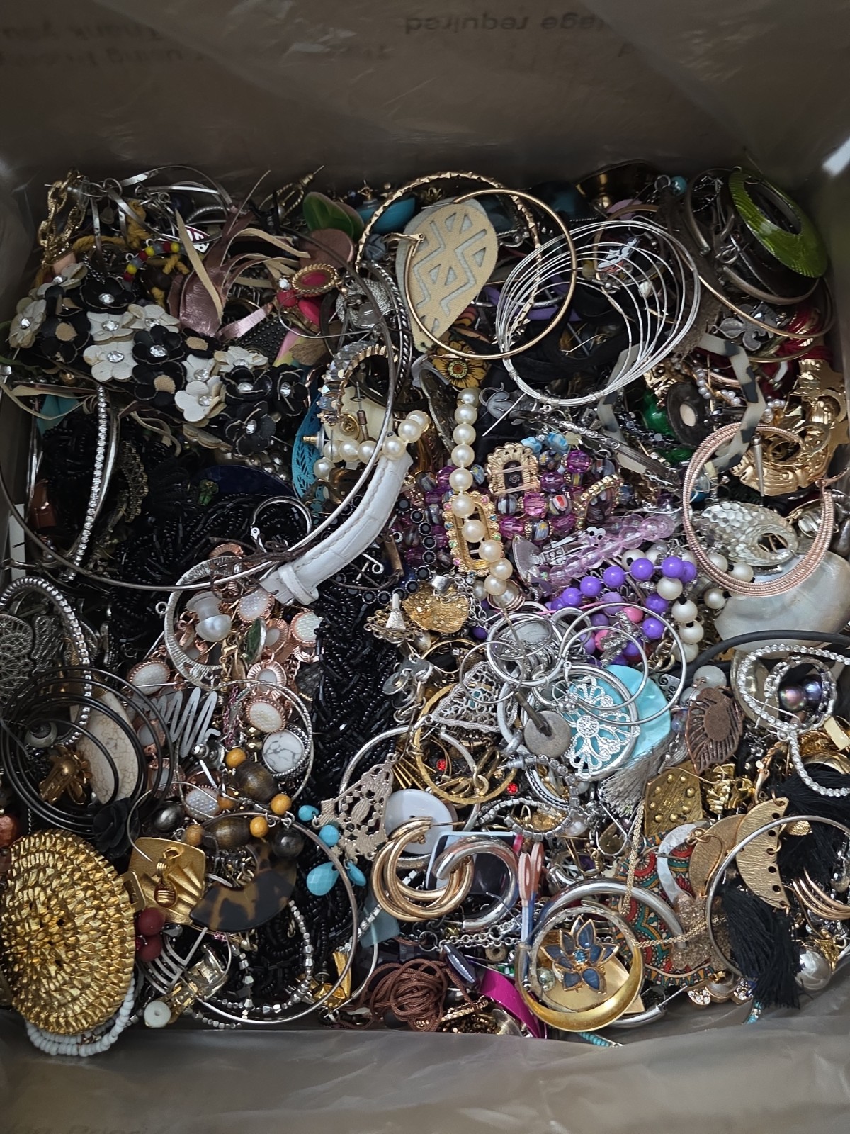 31 lbs Junk Jewelry Lot – See Description For Details! BOX# 103
