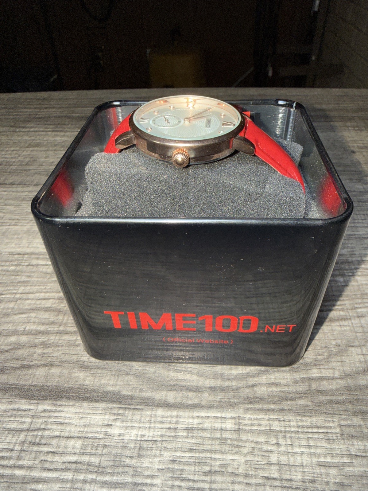 NEW NWT Women’s Ladies Timeco 100 Wristwatch Red Leather Band