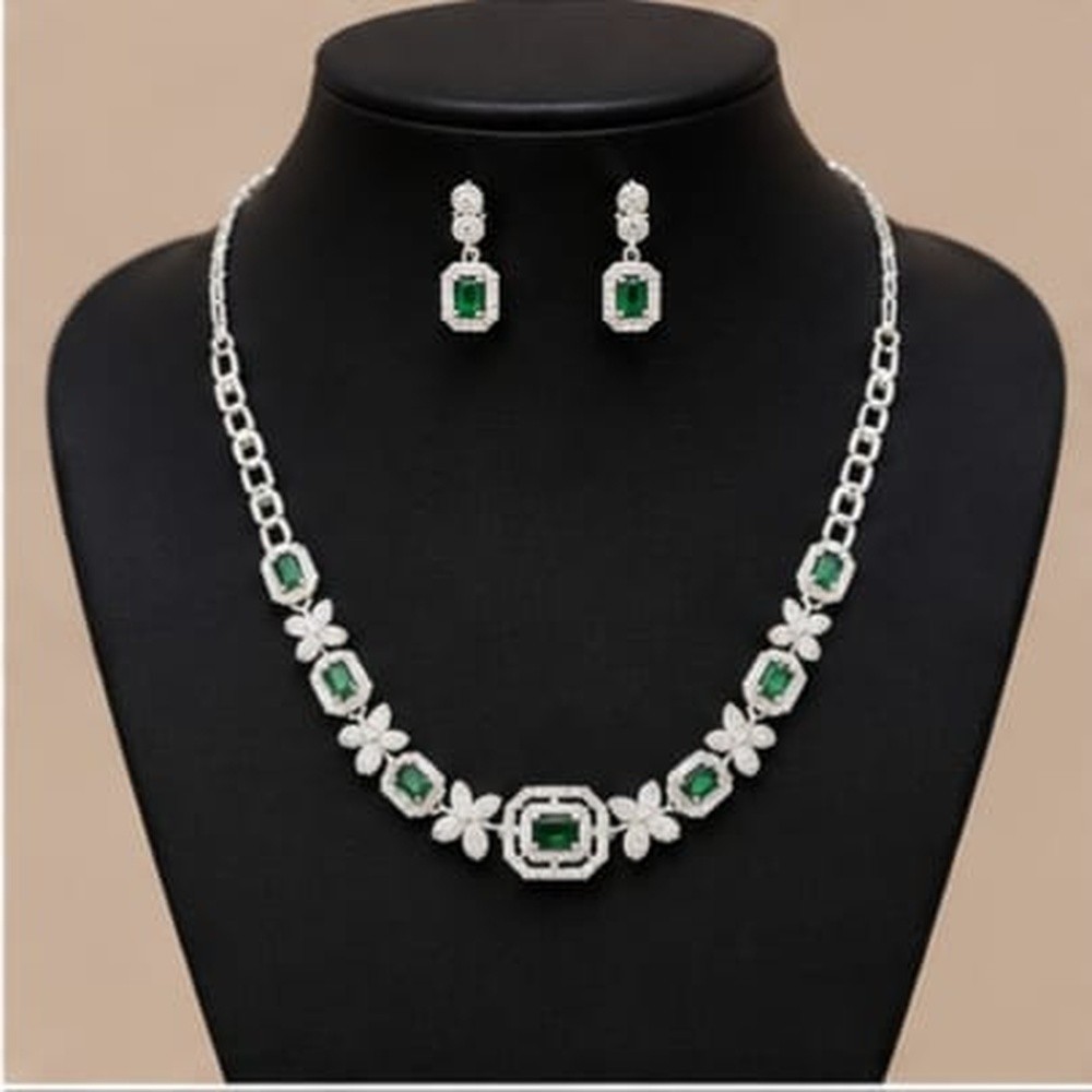 Emerald Green CZ Necklace Set for Women Silver Tone Statement Jewelry Earrings