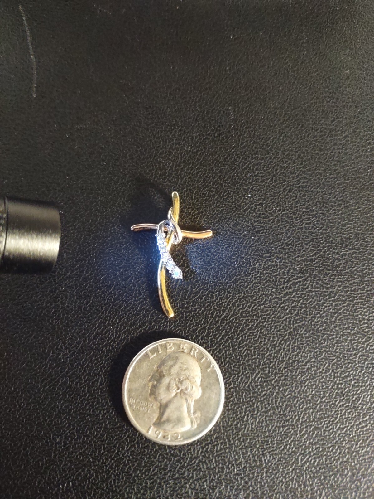 2.4 Grams AU Sterling Silver 925 & 5 DIAMOND Accent Cross Pendant Charm