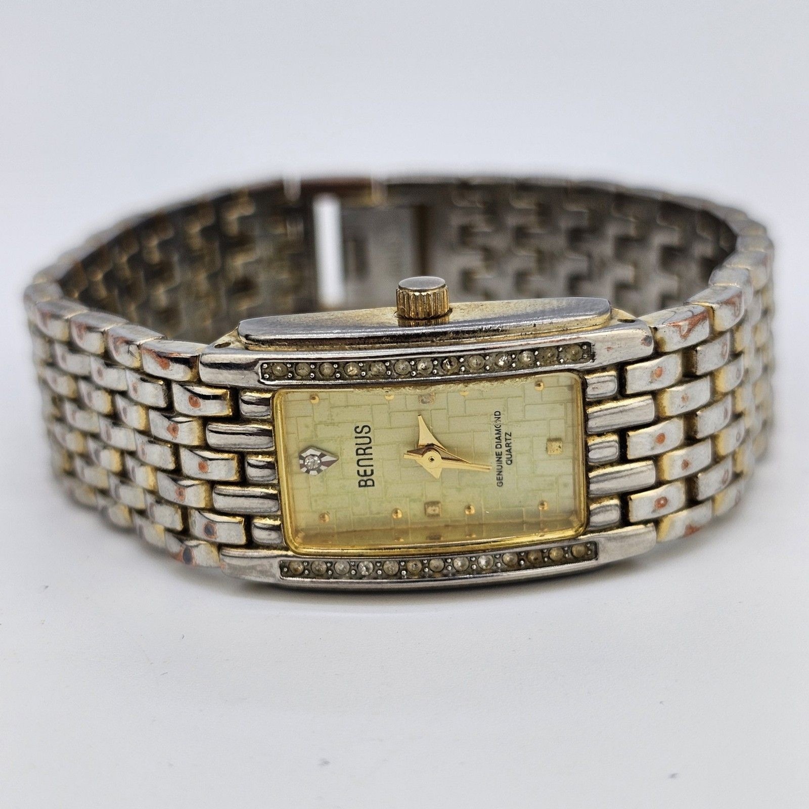 Benrus Women’s Watch 19MM Gold Dial Diamond Bezel Gold Bracelet 6.5″ New Battery