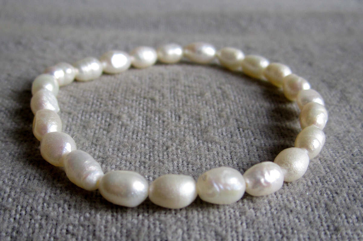 Freshwater Cultured Pearl Bracelet Cream Colour For Arm Widths Approx 15-20cm
