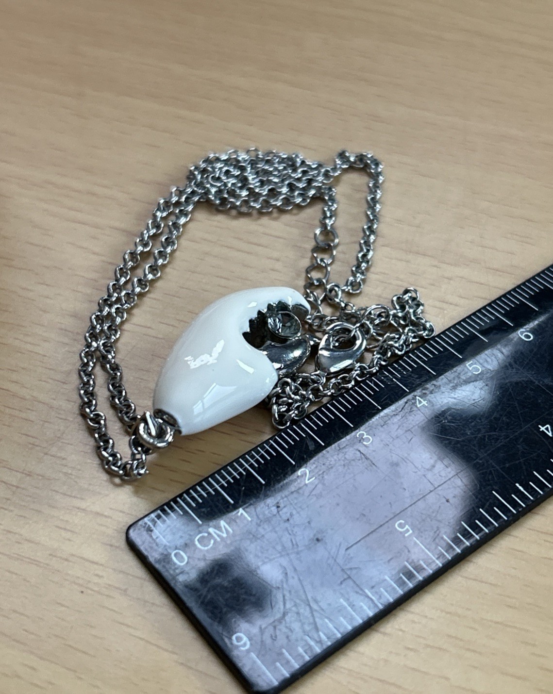 Stunning Vintage Enamel Claw / crystal Pendant 51 cm Chain / Quality item