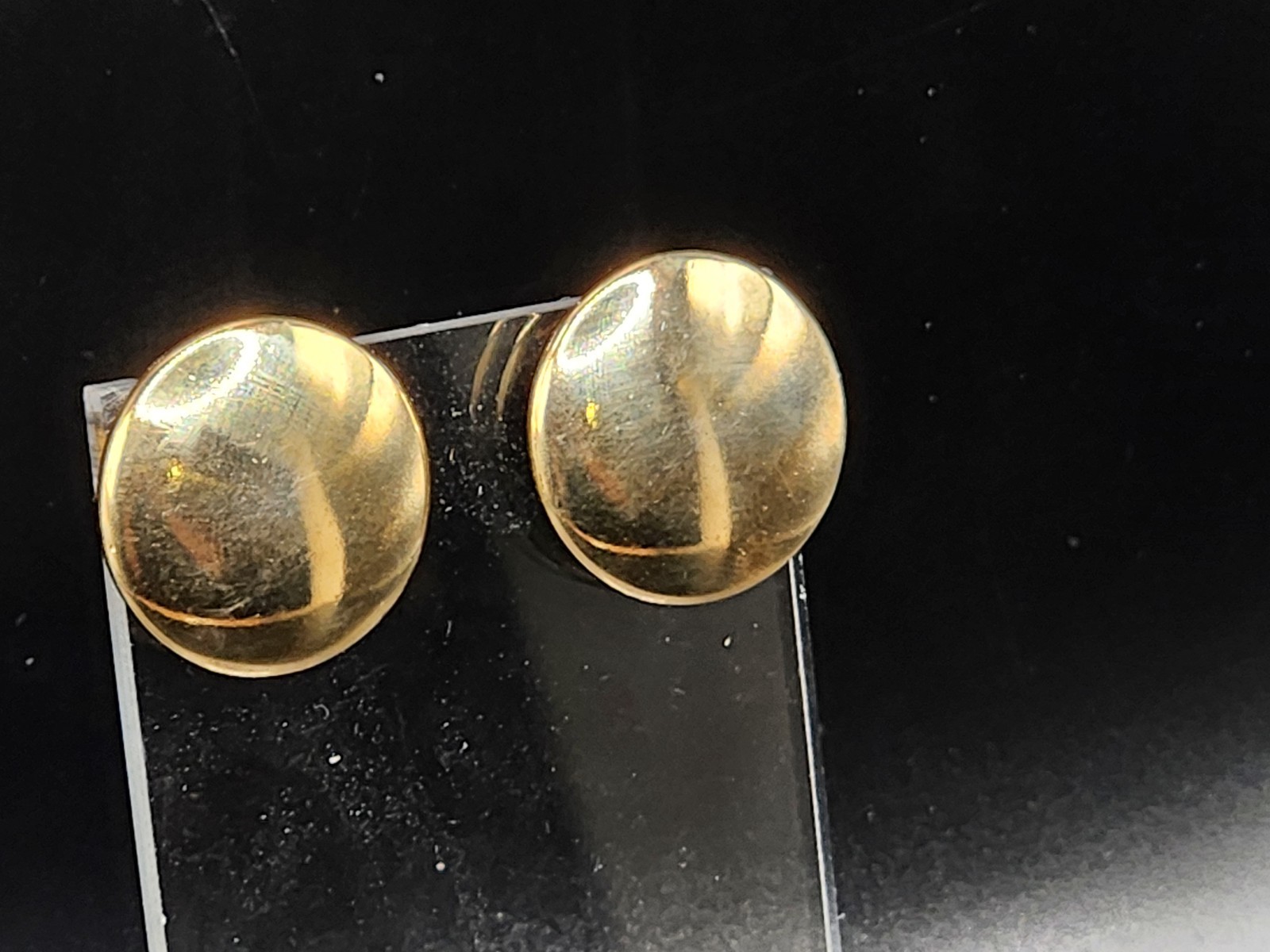 #0072 – Gold Tone Domed Button Stud Earrings Classic Round 9.2g