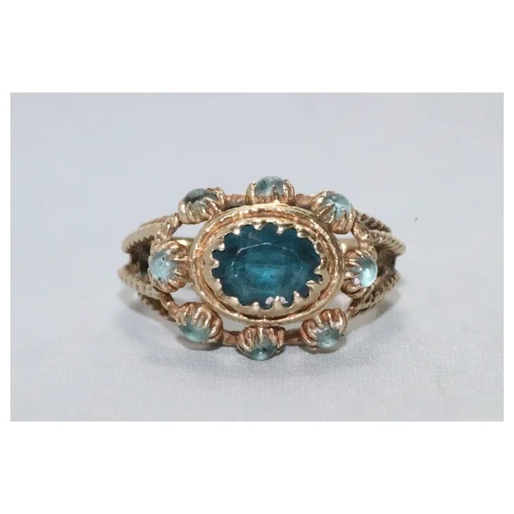 14 KT Yellow Gold Blue Gemstones Ring