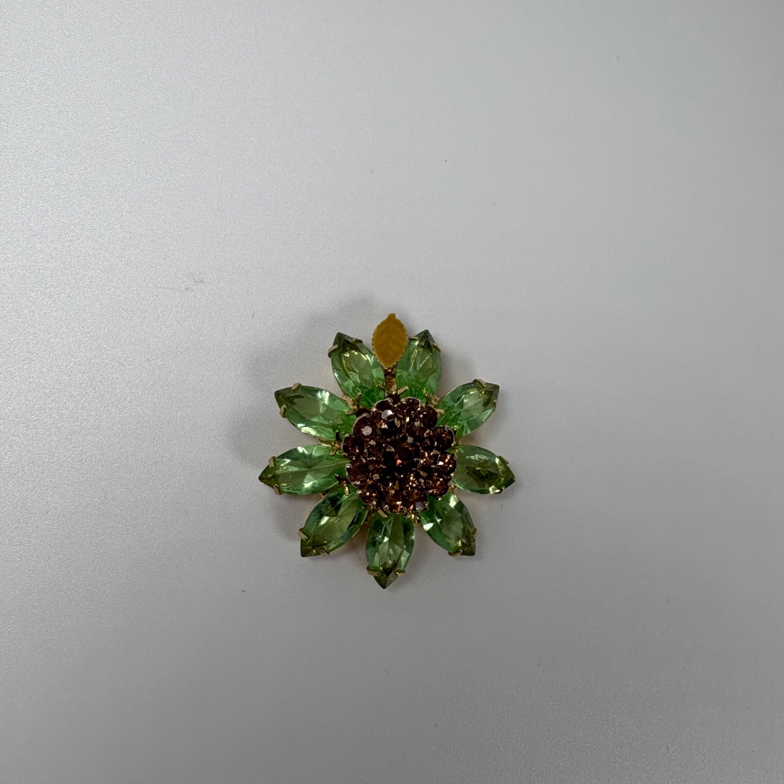 Vtg Rare D&E Julianna Gold Plated Green Rhinestone Enamel Flower Pendant Leaf