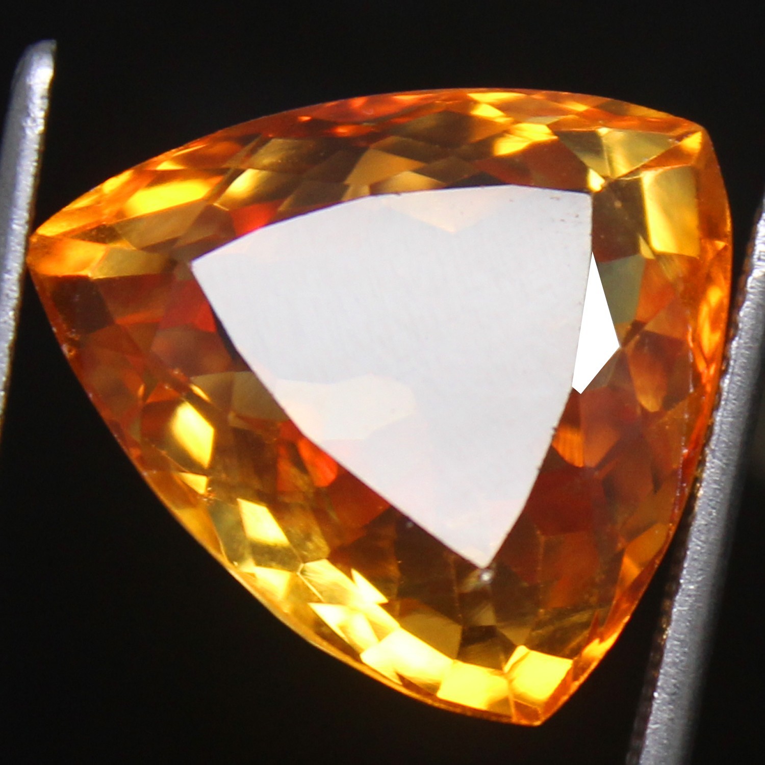 Natural 17.25 Ct Certified Ceylon Champagne Sapphire 16×16 MM Trillion Gemstone