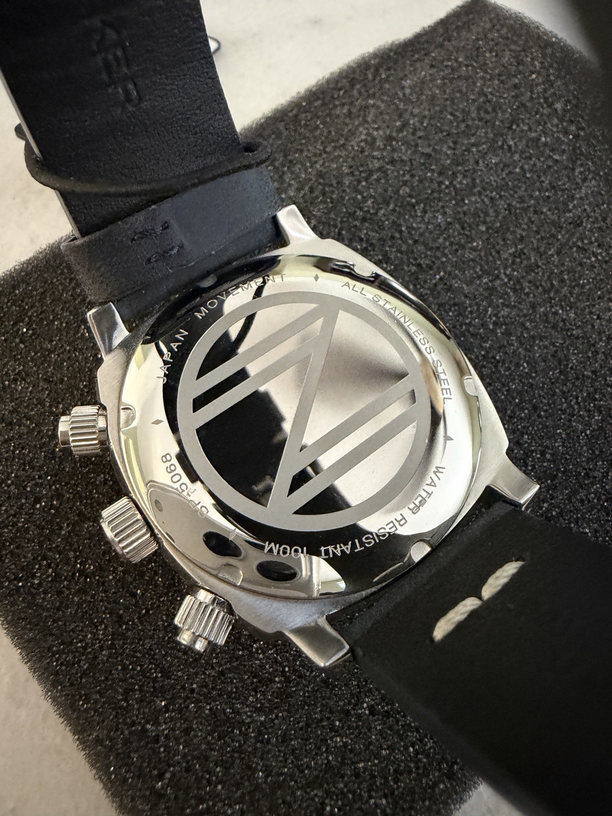 Spinnaker Hull Chronograph (SP-5068-03), 42mm case BIG Date VK73 Movement Blue!!