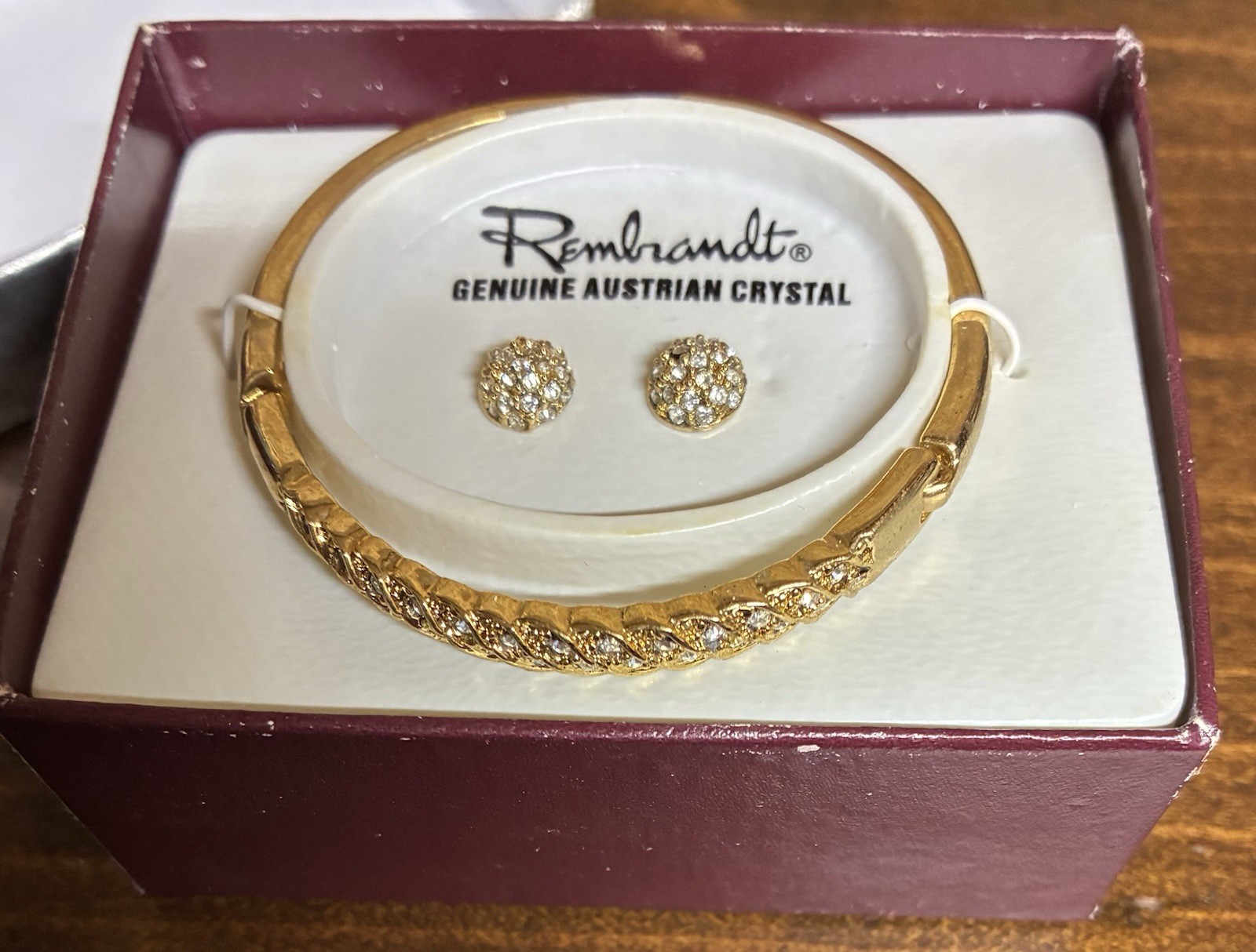 REMBRANDT EARRING AND BRACELET SET GENUINE AUSTRIAN CRYSTALS IN ORIGINAL BOX