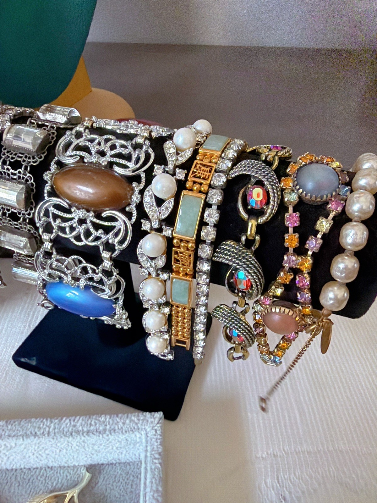 Exquisite Vintage High End Jewelry Lot 114 Juliana Vrba Miriam Haskell& More