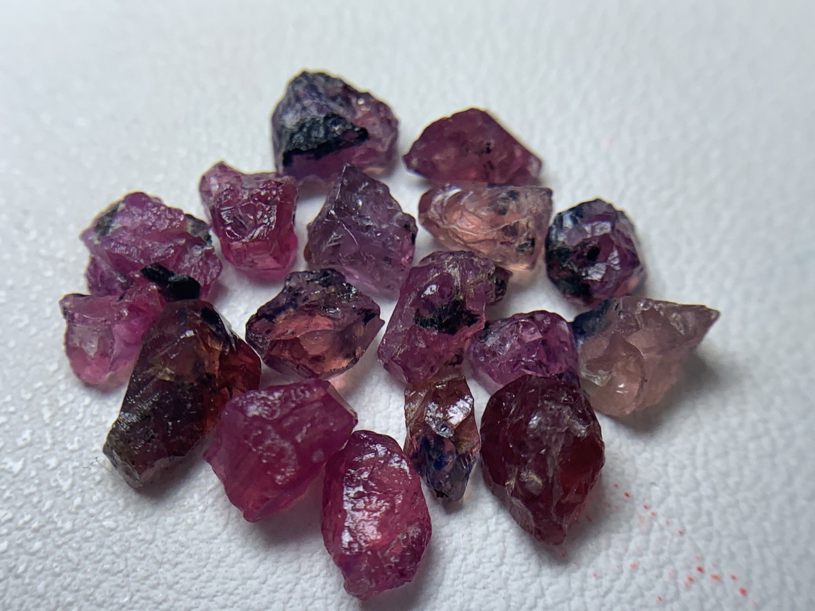 15.10 CRTs Extremely Rare Facet Graf Pink & Blue Color Winza Sapphire Rough Lot