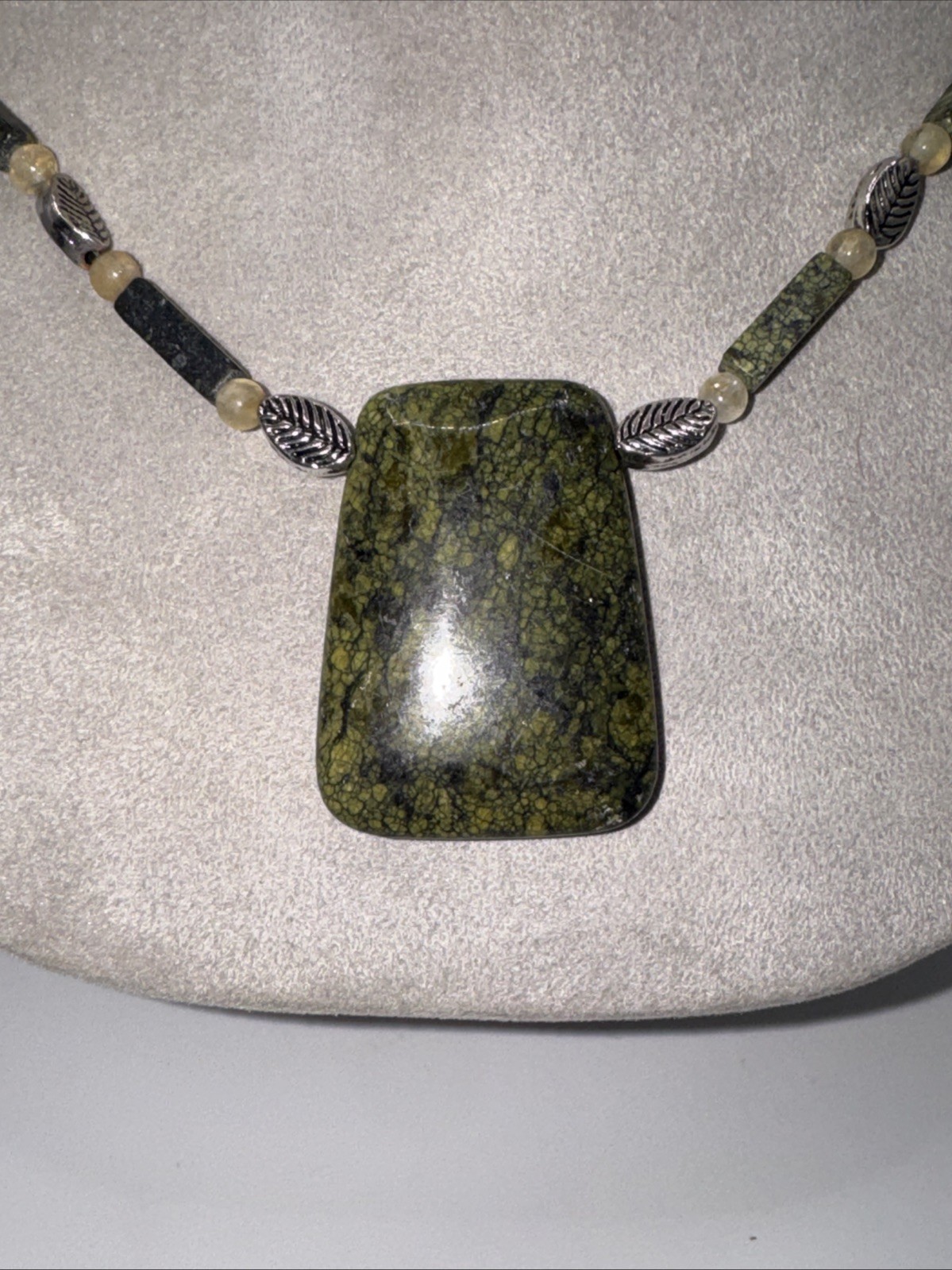 Vintage Handmade Reptilian Jasper 19 Inches With A /1 1/2 Inch Drop Please Read