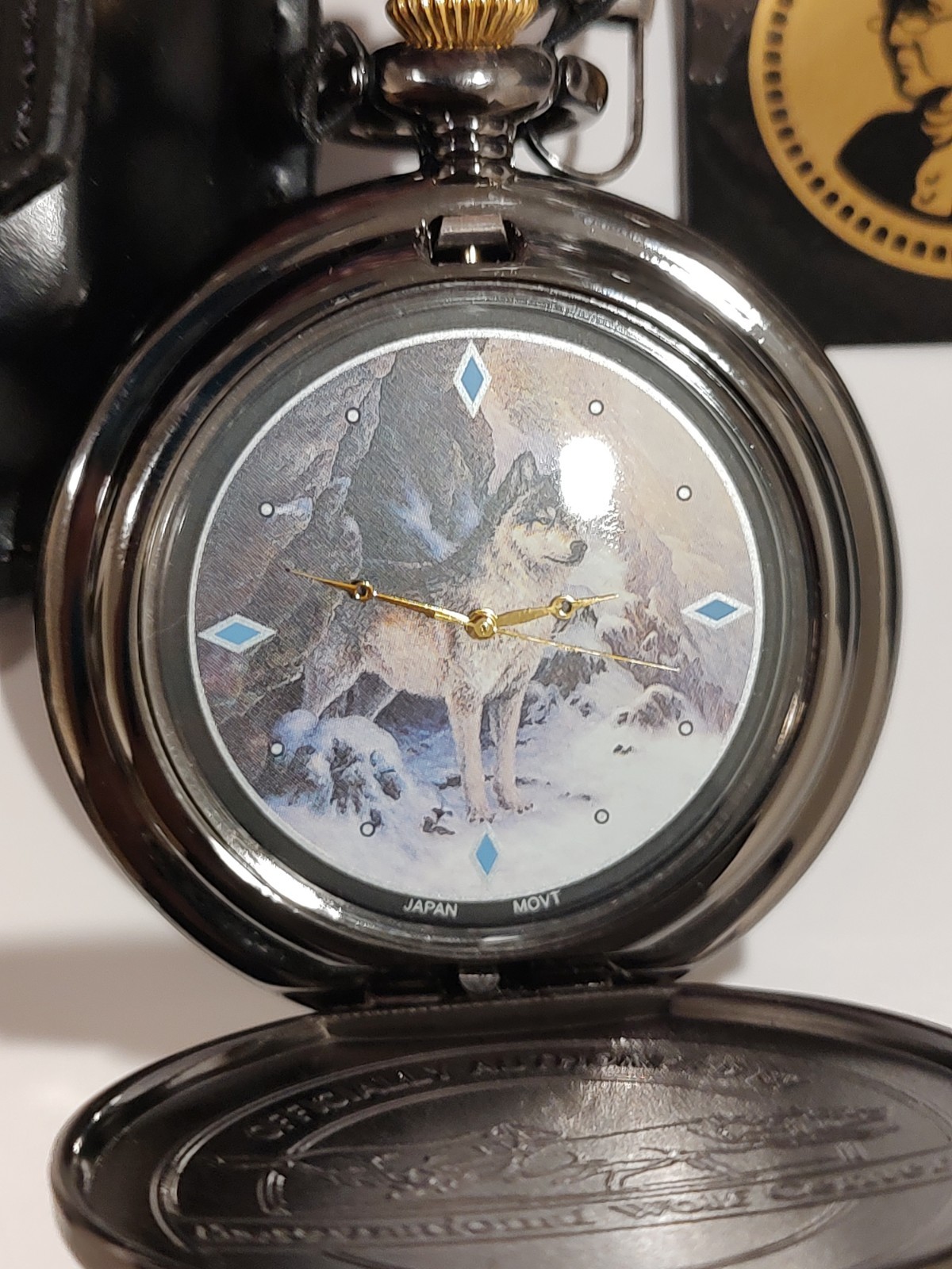 Vintage Franklin Mint “Spirit of the Wolf” Pocket Watch with Black Pouch Working