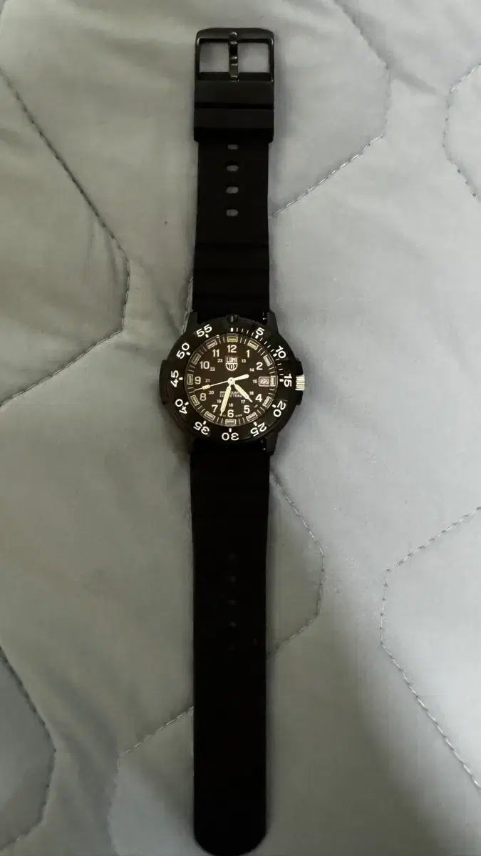Luminox series 3000 v3