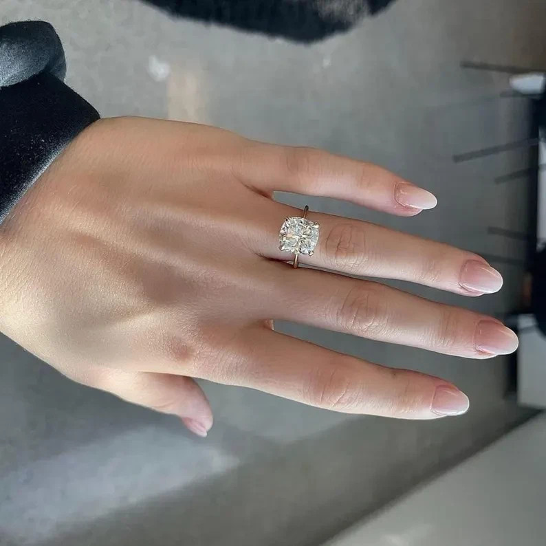 5.0Ct Cushion-Cut VS1 Lab Grown Diamond Solitaire Engagement Ring 14K White Gold
