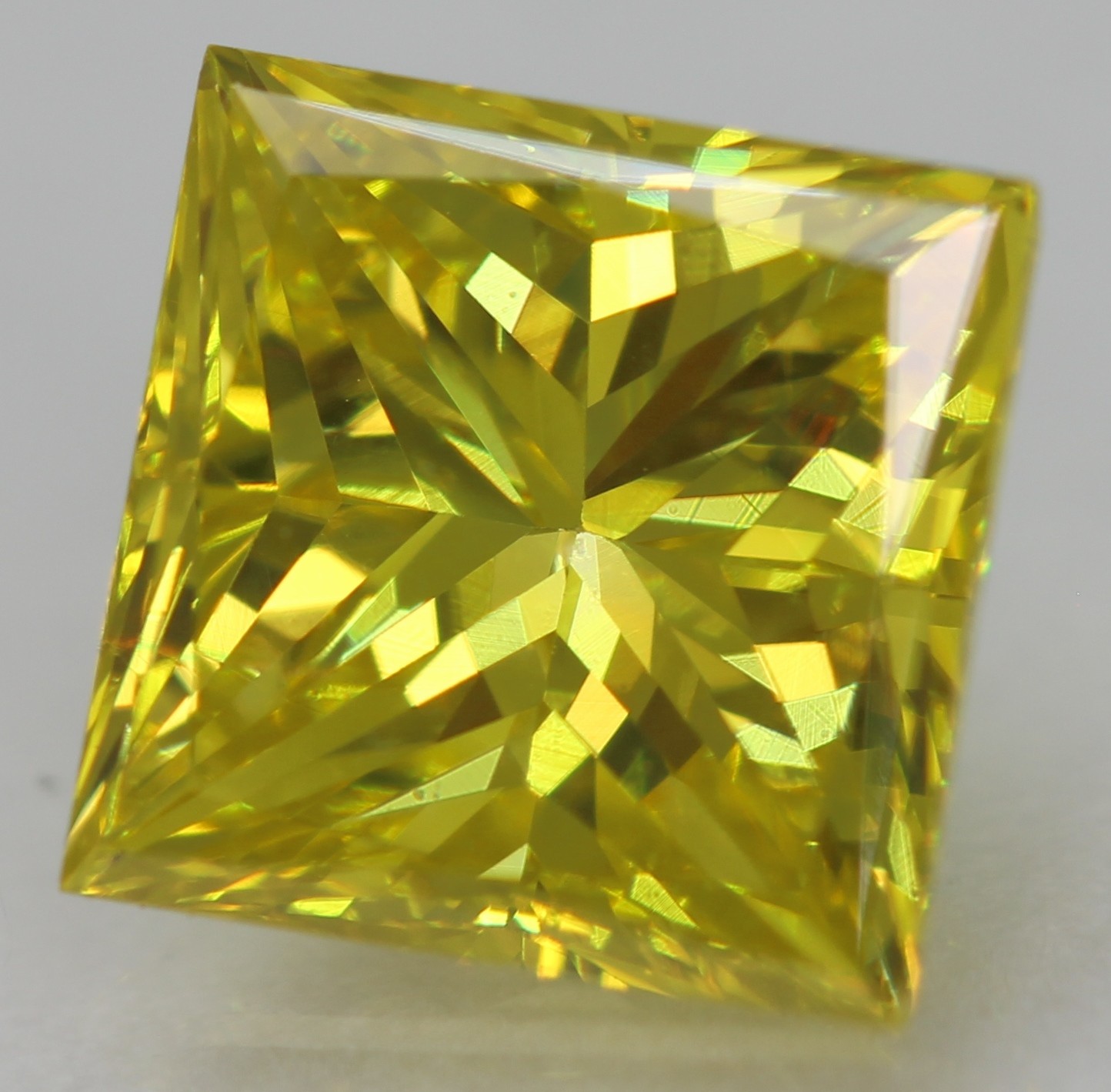 Cert 1.02 Carat Canary Yellow VVS1 Princess Natural Enhanced Diamond 5.59×5.55mm