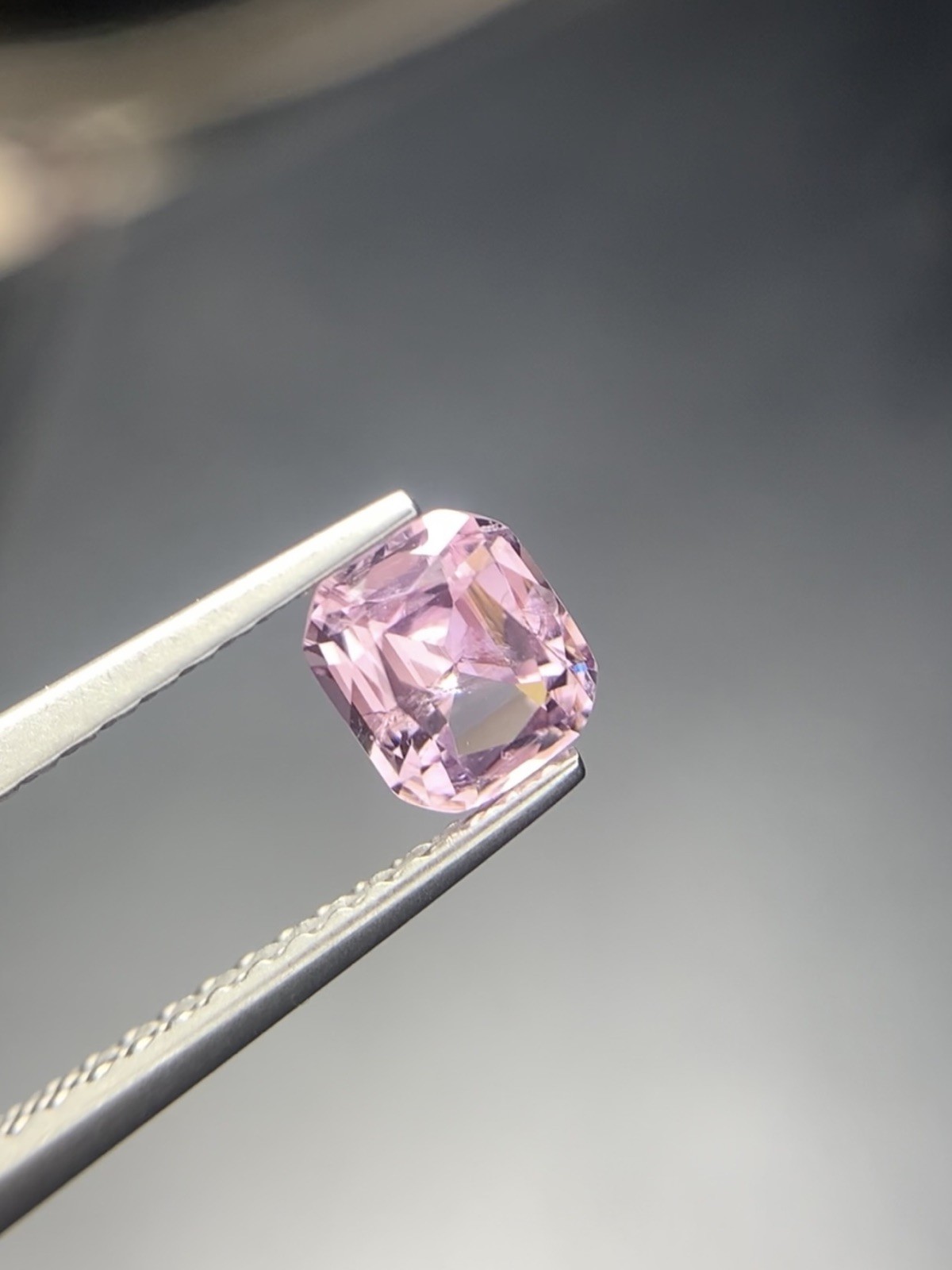 0.60/Ct,Natural Lavender Pink Spinel ,Cushion shape,High situration,SI clarity,