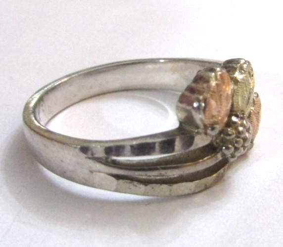 LANDSTROM’S BLACK HILLS GOLD & STERLING SILVER LEAVES TRIO RING SZ 9