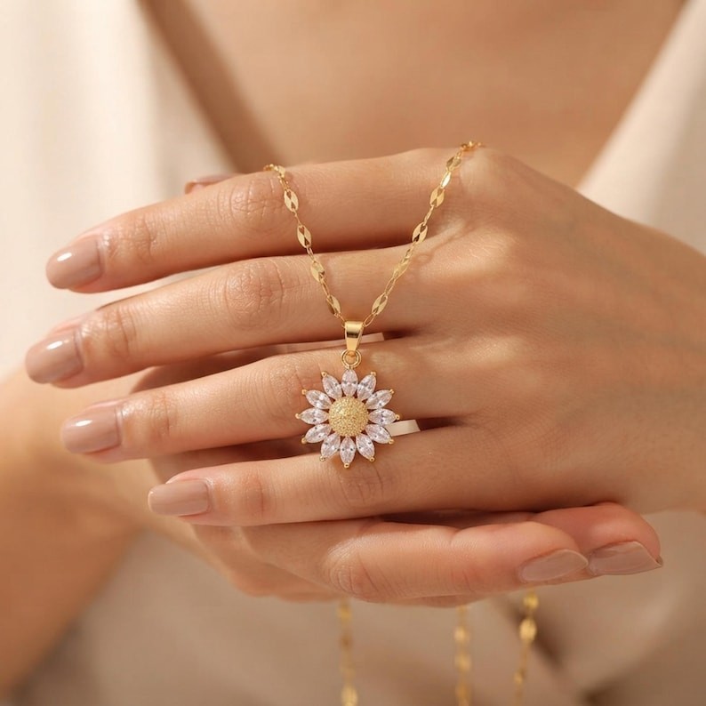 Gold Sunflower Necklace Daisy Pendant Dainty Minimalist Floral Jewelry Gift Her