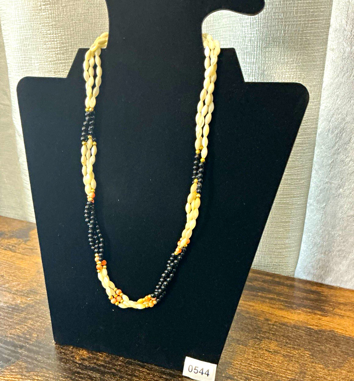 White Black Pink & Gold Beaded Strand Necklace Oval Beads Lobster Clasp 0544