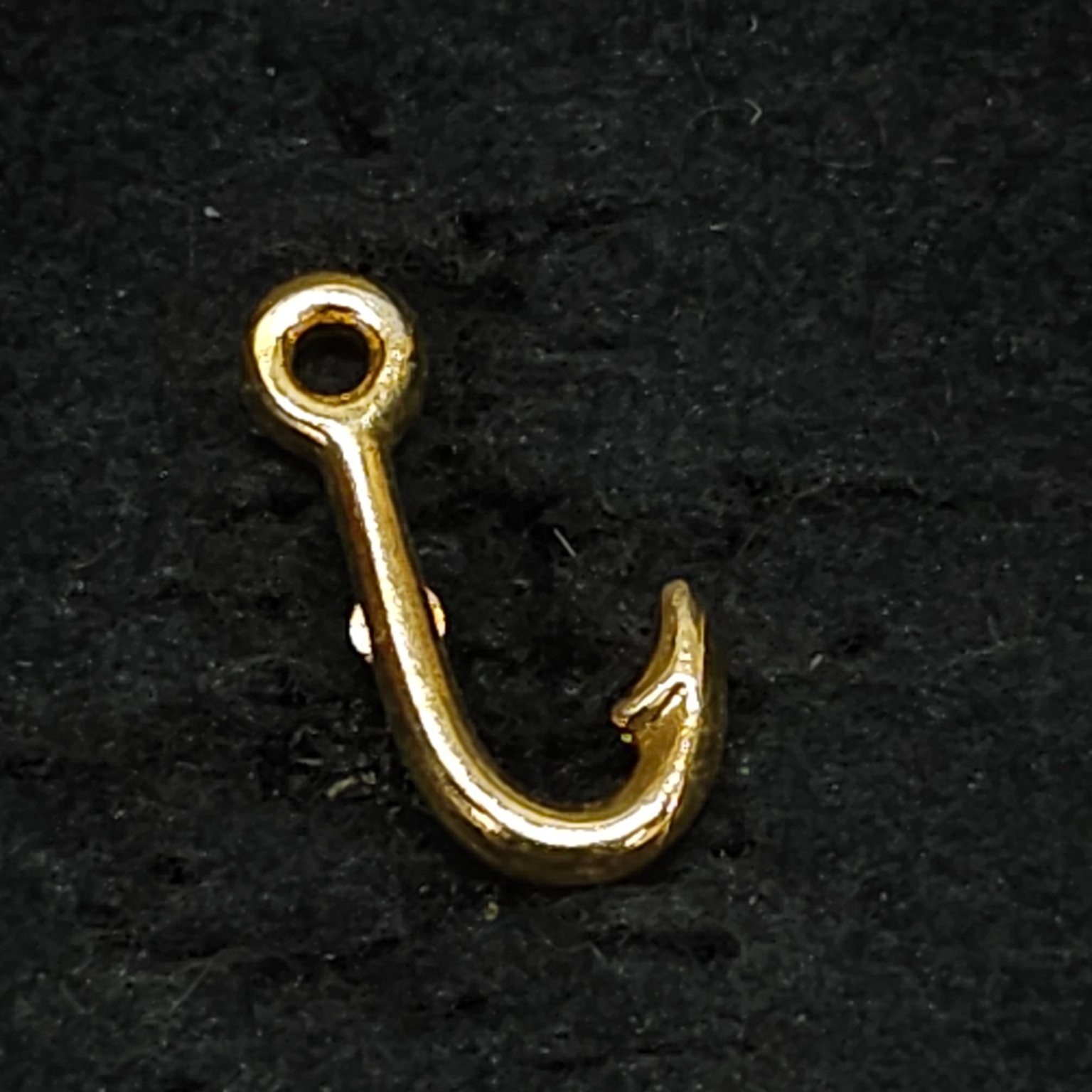 Fishing Hook Tie Tack Hat Coat Lapel Pin Back Brooch Gold Tone Novelty Charm