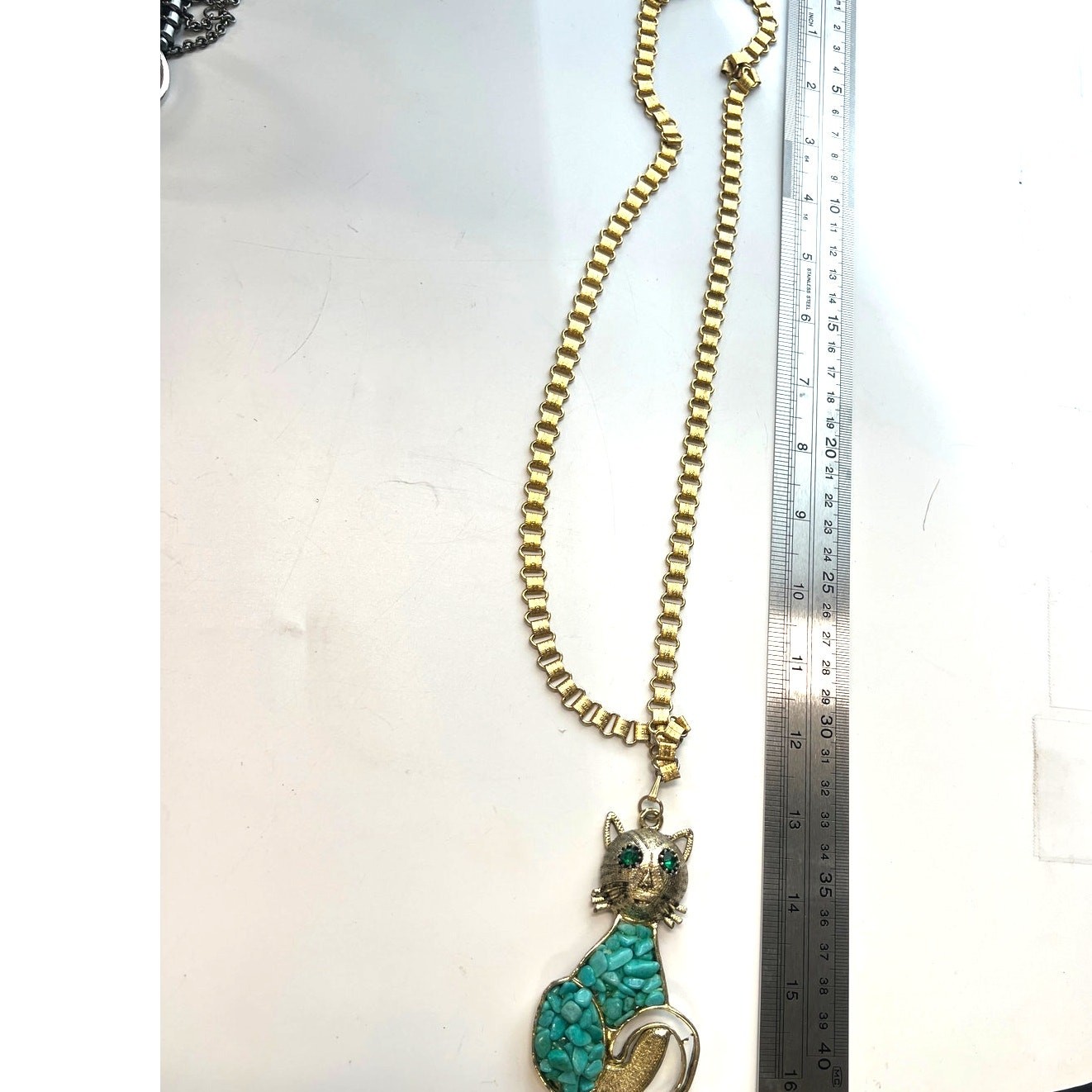 MCM 60’s vintage goldtone cat pendant necklace turquoise body statement 16″