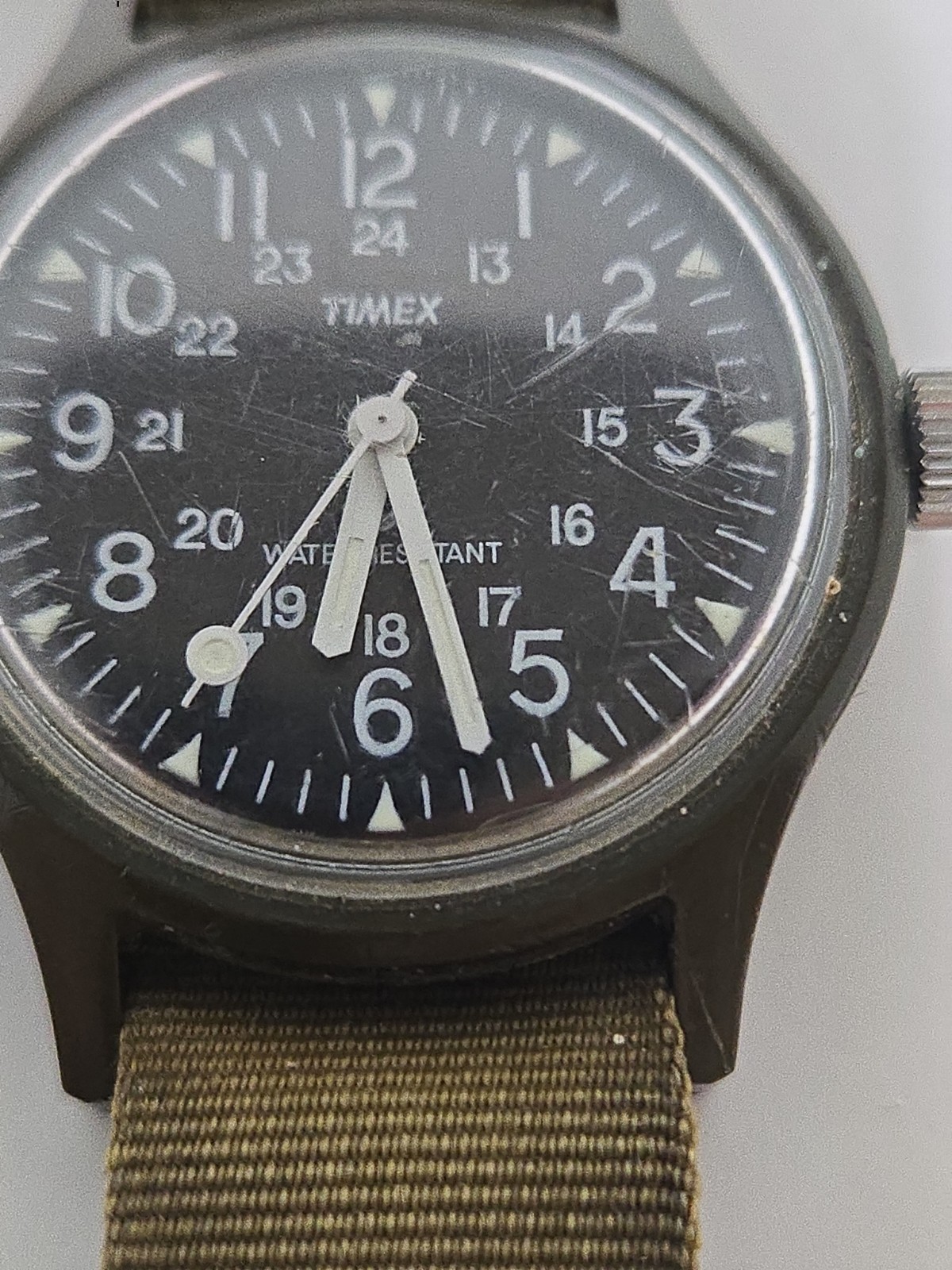 Vintage 90s Timex OD Green 34mm “MacGyver” Camper 24-Hour Quartz Field Watch