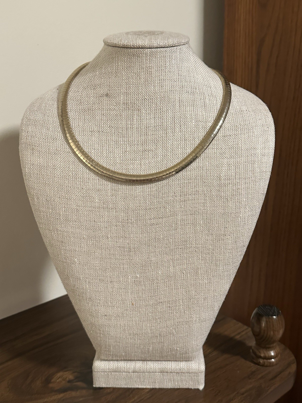Goldtone OMEGA Necklace 18 Inches Long 1/4 Inch Wide Great Condition Vintage 80s