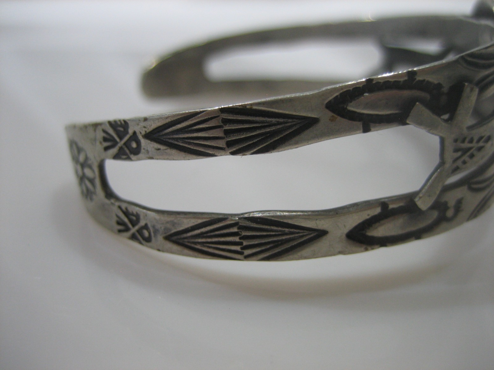 Vintage FRED HARVEY ERA Navajo Turquoise HORSE DOG STERLING SILVER CUFF BRACELET
