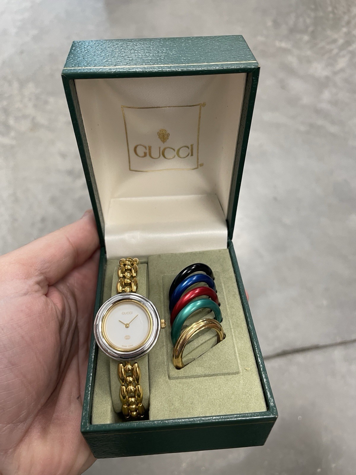 Vintage Gucci 1100-L Bezel Watch – 6 Interchangeable Bezels Box