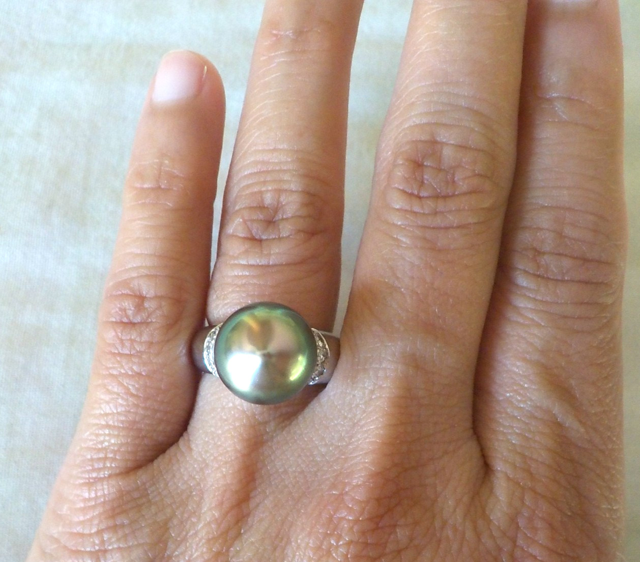 Elegant 14K White Gold Tahitian Pearl Diamond Ring – 8.8 grams, Sz 5.75, 0.10ct