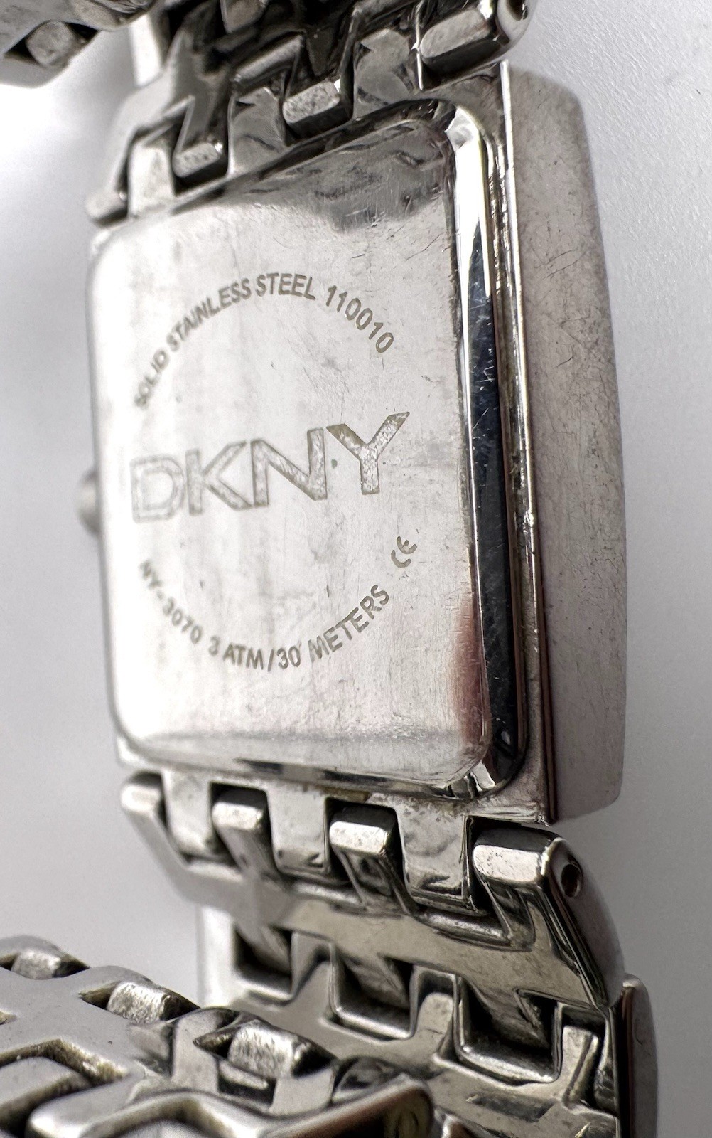 DKNY Quartz Watch NY-8033 Women 30m Silver Steel Square Analog New Battery 7.25″