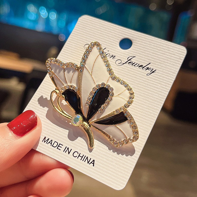 Wholesale 12PCS Mixed Lots Rhinestone Enamel Butterfly Flower Swan Brooch Pins