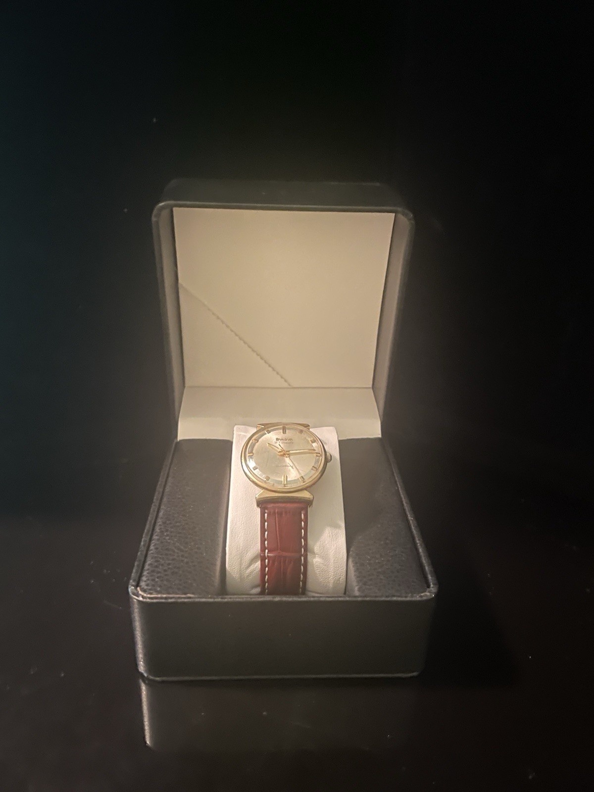 Vintage Bulova 23 Jewel Automatic Self Winding Mens Dress Watch Gold Tone Silver