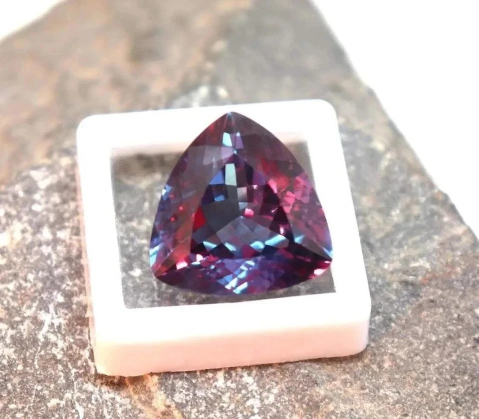10 CT Russian Natural Alexandrite Color Change Trillion Cut Certified Gemstone