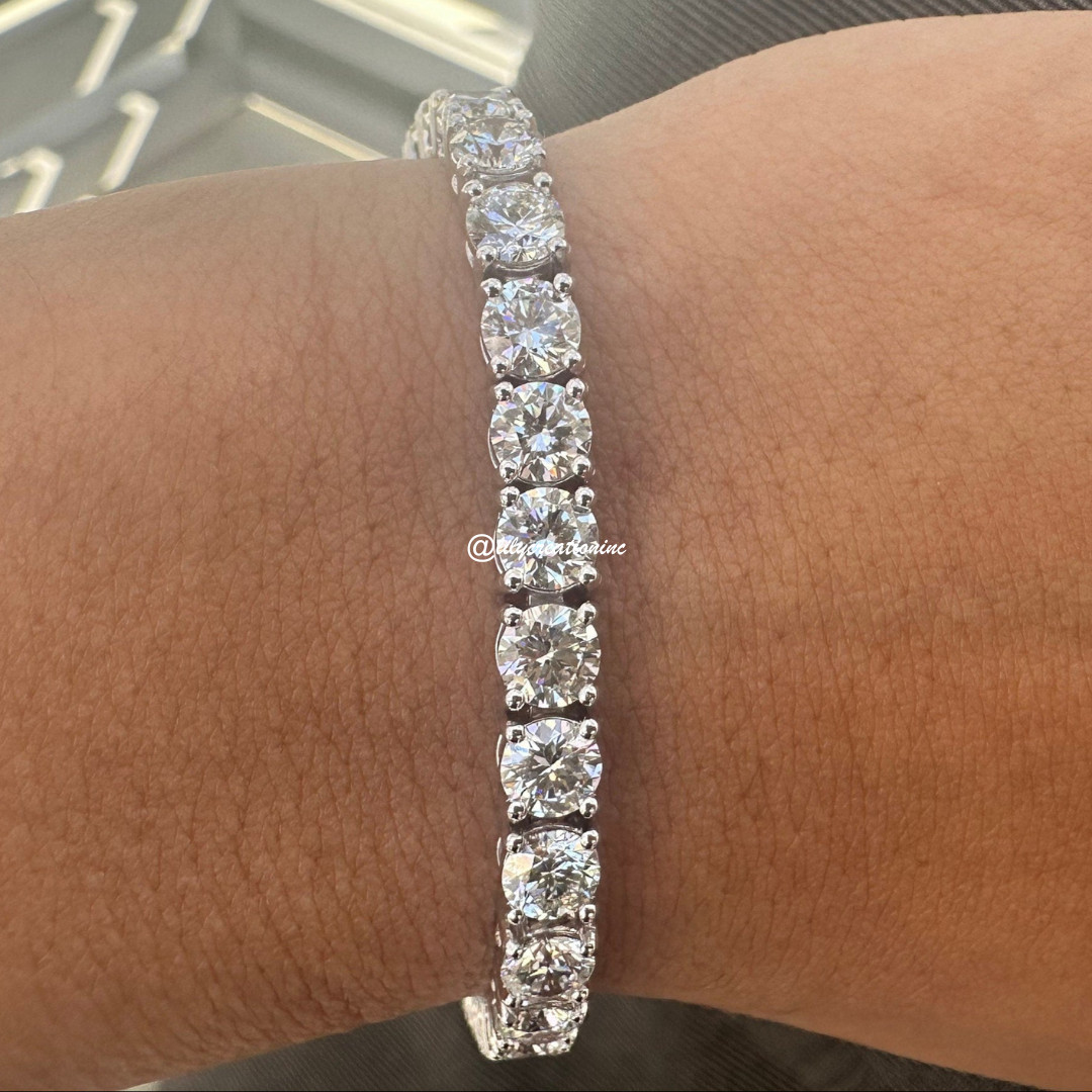 13.75 Carat Round Lab Grown Diamond Tennis Bracelet 6.50 Inch 10K Gold