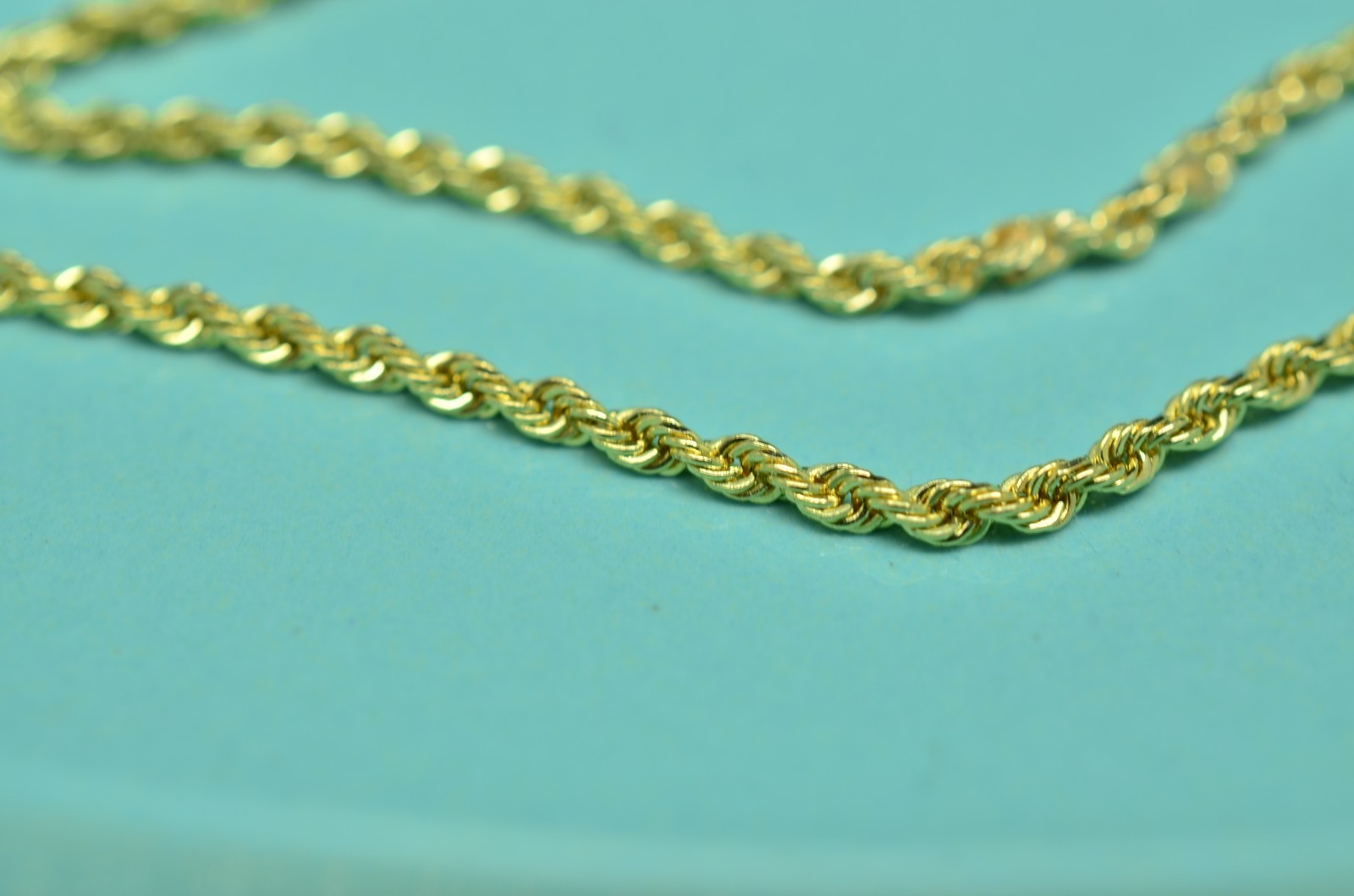 16″ 10K Yellow Gold Spiral Rope Chain Necklace Peru 1.5mm 3.2 grams