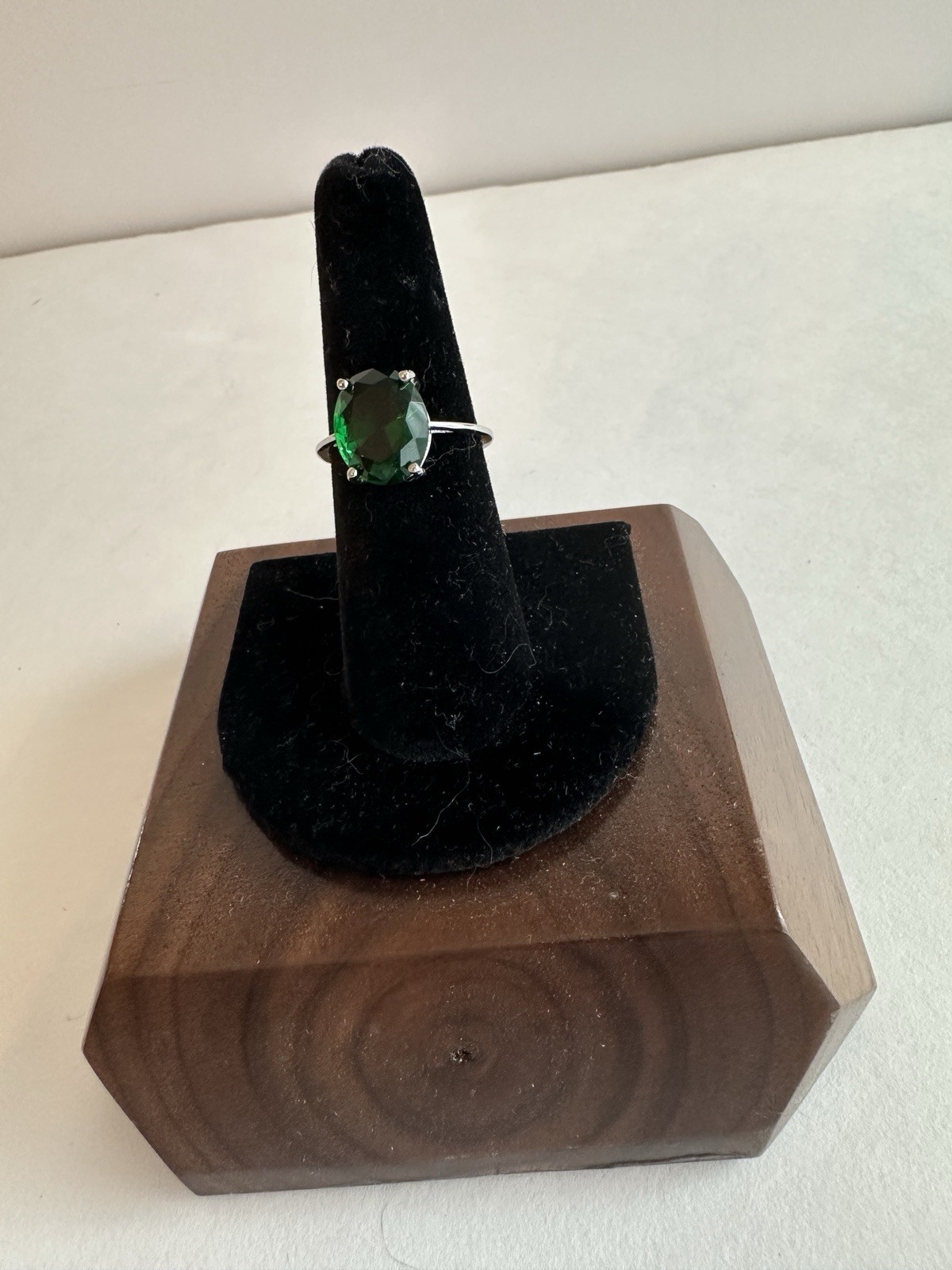 925 Sterling Silver Emerald-Colored Solitaire Ring Size 8