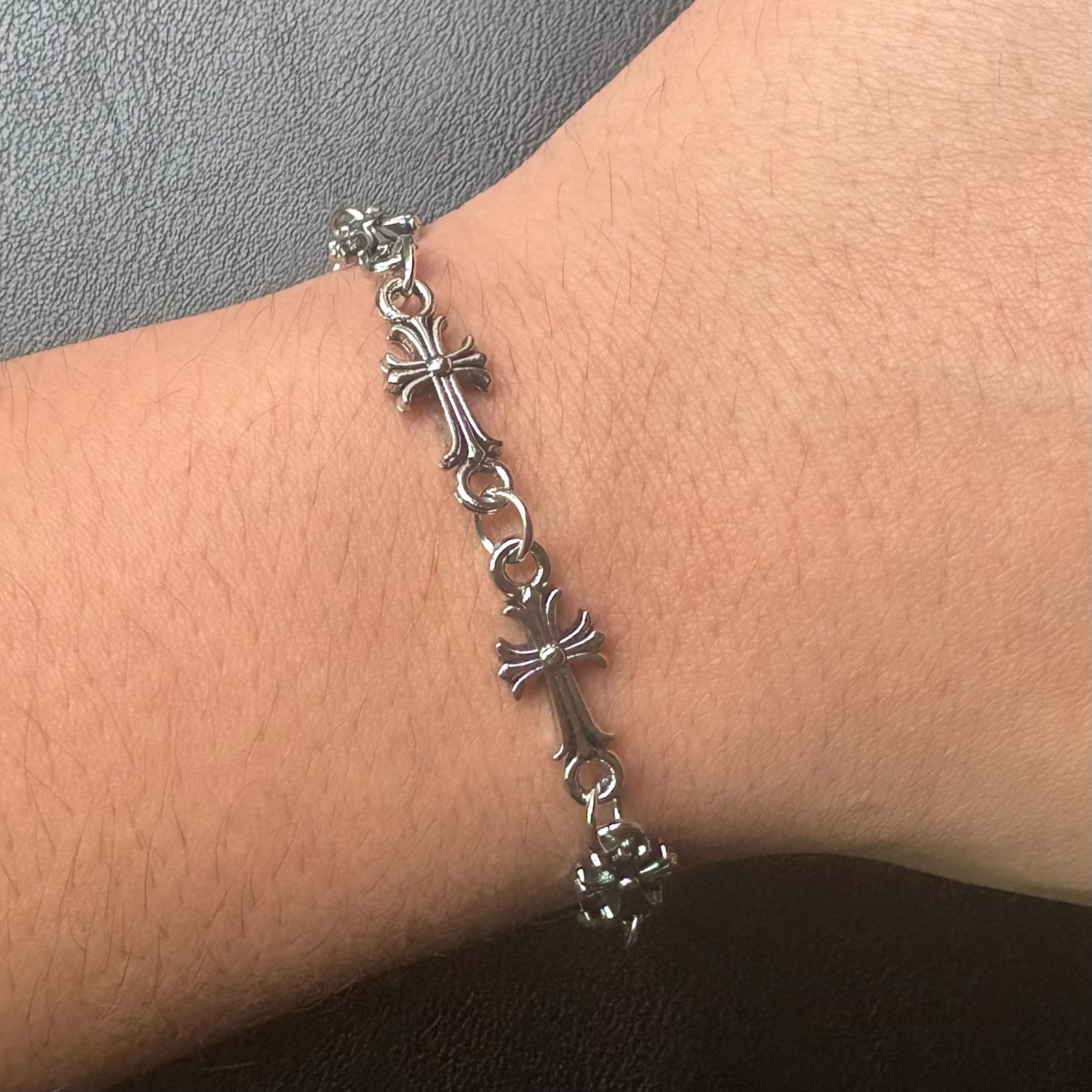 8.5″ Y2K Gothic Cross Link Chain Bracelet Silver Vintage Punk Grunge Alt Style