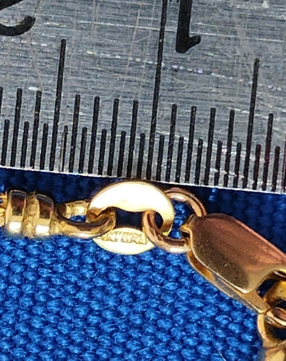 14k Gold Chian. 16 inches long Mariners Chain. 4.4 grams