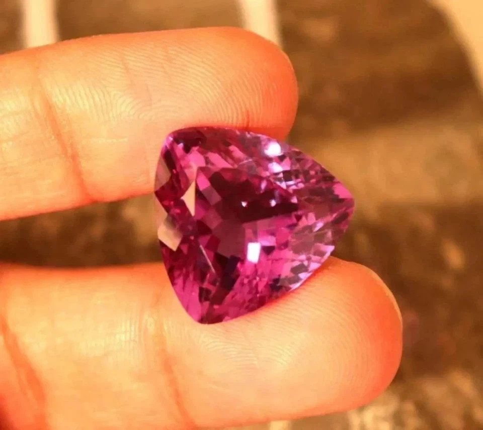 10 CT Russian Natural Alexandrite Color Change Trillion Cut Certified Gemstone